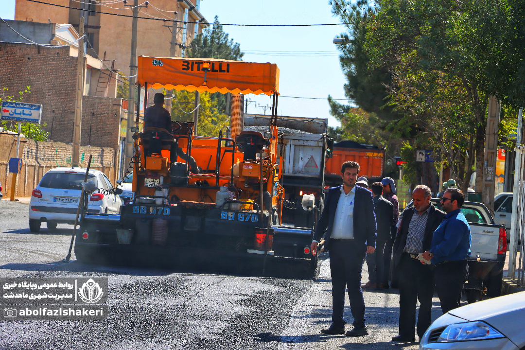 🔘آغاز عملیات آسفالت ریزی مکانیزه بلوار بی بی سکینه(س)توسط معاونت عمرانی وشهرســـازی شهـــرداری ماهدشت