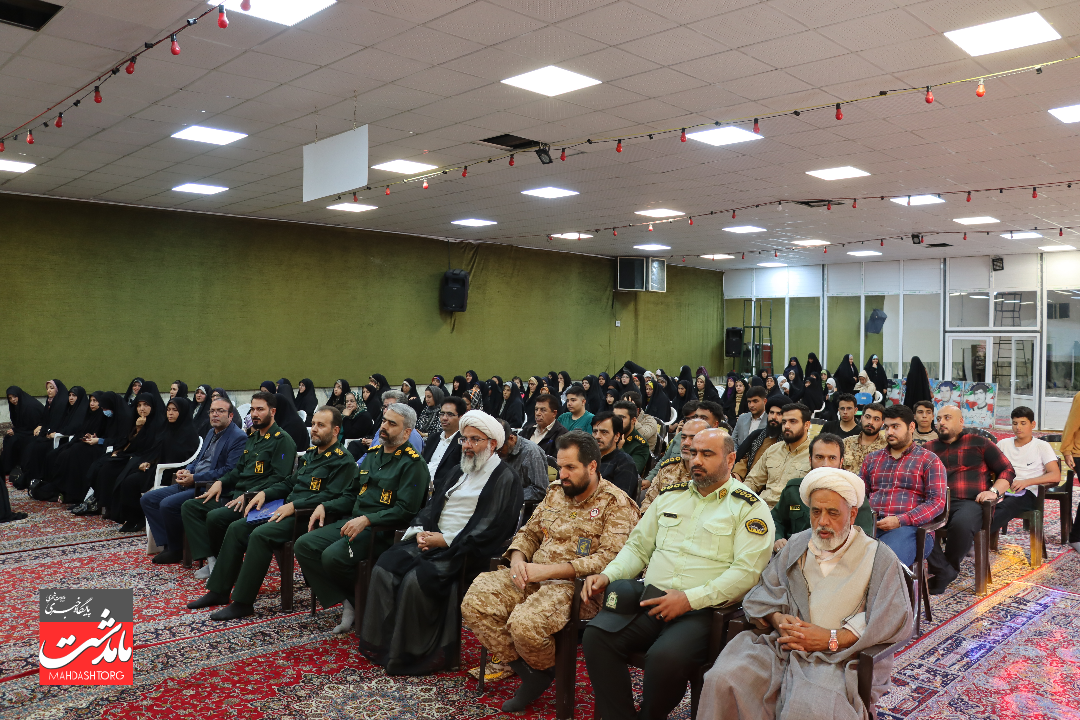 آیین تکریم و معارفه فرمانده حوزه ۵۱۸ حضرت ام‌البنین(س) خواهران در ماهدشت برگزار شد