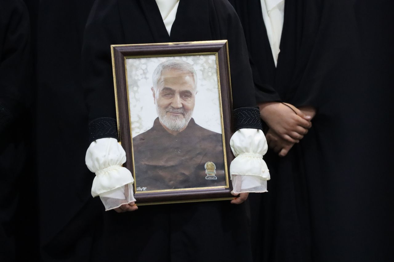 گزارش تصویری برگزاری ششمین سالروز شهادت سردار شهید حاج قاسم سلیمانی و یادبود شهدای مدافع حرم در ماهدشت