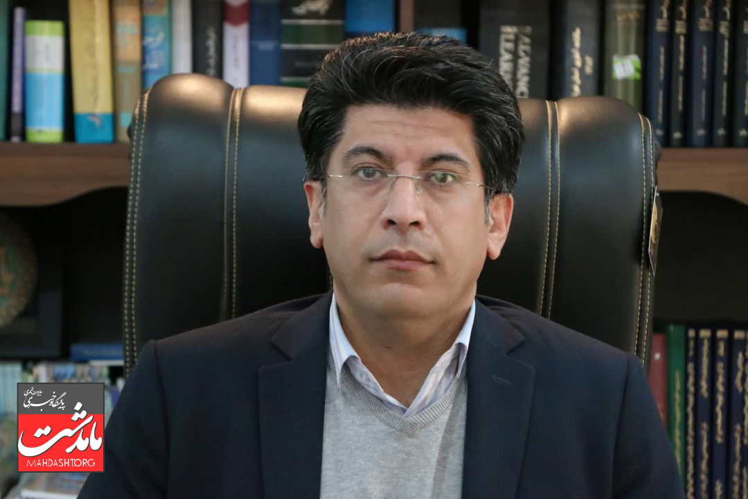 اجرای عملیات لکه‌گیری معابر شهری در ماهدشت با دستور شهردار/لکه گیری خیابان سوم شمالی (سرداران)